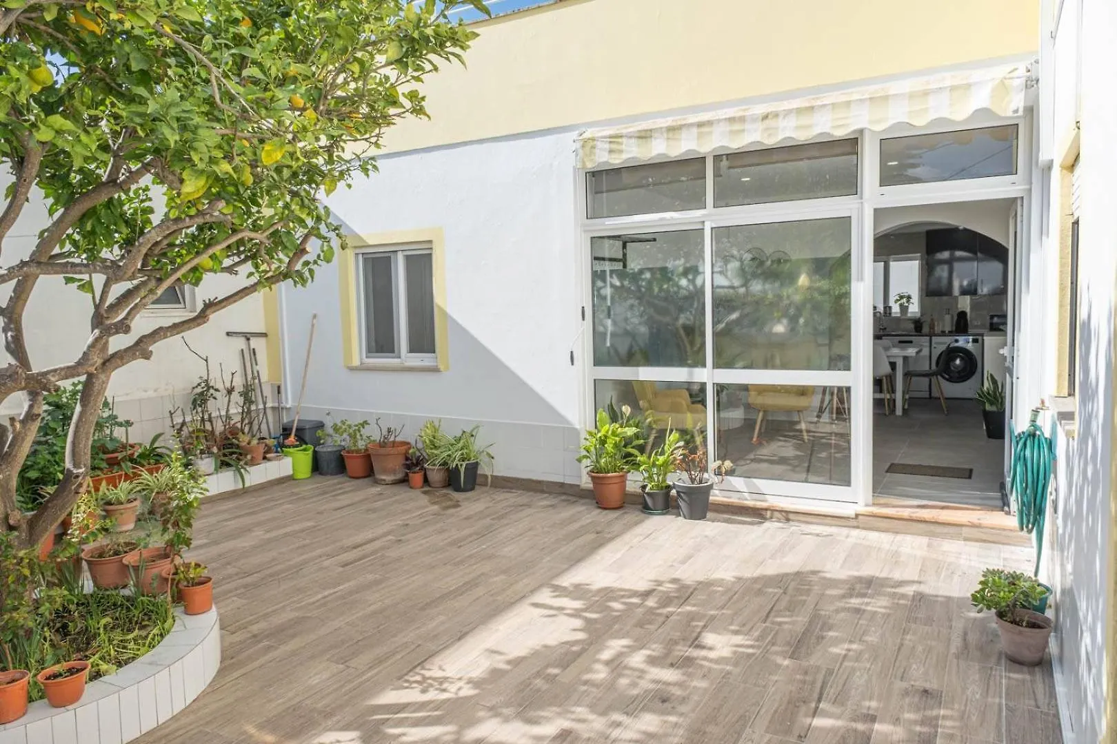 Alvor Lemon House Hotell