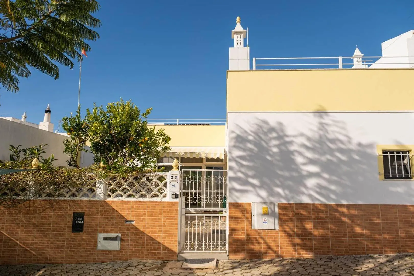 Alvor Lemon House Hotell Pensionat